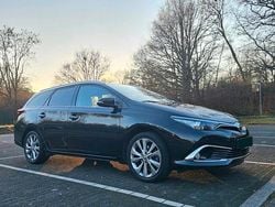 Schwarz Gebraucht 2015 Toyota Auris Touring Sports Kombi | 7.900 € (Fairer Preis)