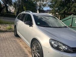Silber Gebraucht 2011 VW Golf VI Kombi | 3.400 € (Guter Preis)