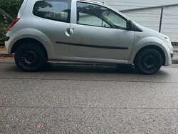 Silber Gebraucht 2008 Renault Twingo Kleinwagen | 1.700 €