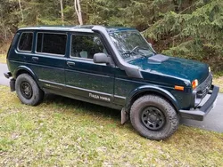 Grün Gebraucht 2019 Lada niva SUV | 12.900 € (Fairer Preis)