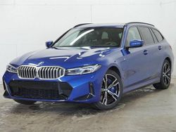 Blau Gebraucht 2024 BMW 330e M Sport Kombi | 45.890 € (Etwas zu teuer)