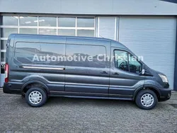 Grau Gebraucht 2023 Ford Transit Limited Van / Kleinbus | 32.970 € (Guter Preis)
