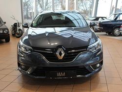 Grau Gebraucht 2018 Renault Mégane IV Business Limousine | 10.990 € (Etwas zu teuer)