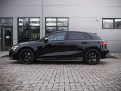 Schwarz Gebraucht 2023 Audi RS3 Sport Kleinwagen | 65.900 € (Etwas zu teuer)