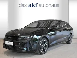 Lackierung schwarz perla nera/ Gebraucht 2024 Opel Astra Elegance Kombi | 25.950 € (Fairer Preis)