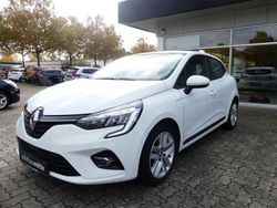 Weiß Gebraucht 2022 Renault Clio V Business Kleinwagen | 13.990 € (Fairer Preis)