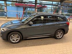 Blau Gebraucht 2017 BMW X1 SUV | 17.850 € (Fairer Preis)