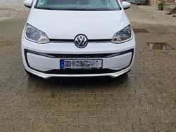 Weiß Gebraucht 2018 VW up! Sound Kleinwagen | 7.150 € (Guter Preis)