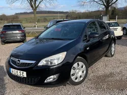 Schwarz Gebraucht 2011 Opel Astra Design Edition Limousine | 5.450 € (Fairer Preis)