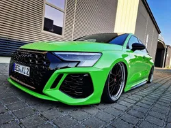 Grün Gebraucht 2023 Audi RS3 Design Kleinwagen | 63.000 € (Fairer Preis)