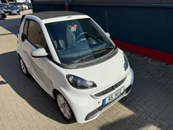 Weiß Gebraucht 2014 Smart ForTwo Cabrio Cabrio | 8.990 € (Etwas zu teuer)