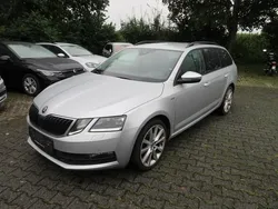 Brillantsilber metallic Gebraucht 2019 Skoda Octavia Ambition Kombi | 10.988 € (Guter Preis)