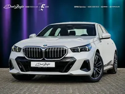 Mineralweissmetallic Gebraucht 2024 BMW 520 M Sport Limousine | 52.990 € (Superpreis)