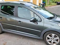 Grün Gebraucht 2009 Peugeot 207 Kombi | 1.999 € (Fairer Preis)