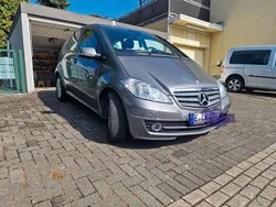 Grau Gebraucht 2010 Mercedes A160 Elegance Van / Kleinbus | 10.500 € (Teuer)