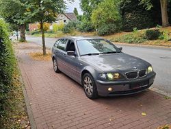 Grau Gebraucht 2006 BMW 320 Exclusive Kombi | 2.590 € (Superpreis)