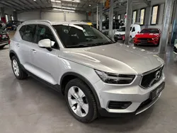 Silber Gebraucht 2019 Volvo XC40 Momentum SUV | 27.490 € (Fairer Preis)