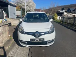 Weiß Gebraucht 2013 Renault Scénic III Initiale Paris Van / Kleinbus | 4.499 € (Guter Preis)
