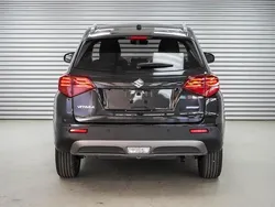 Cosmic black metallic (zce) cosmic black metallic (zce) Neu 2025 Suzuki Vitara GL SUV | 21.920 € (Guter Preis)