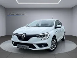 Gletscherweiss Gebraucht 2016 Renault Mégane III Experience Limousine | 8.900 € (Fairer Preis)