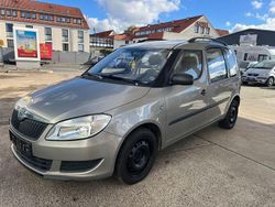 Blau Gebraucht 2010 Skoda Roomster Plus Edition Van / Kleinbus | 3.700 € (Etwas zu teuer)