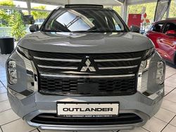 Grau Neu 2026 Mitsubishi Outlander P-HEV Top SUV | 53.990 €