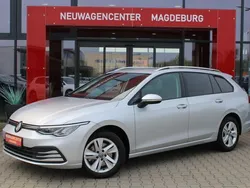 Reflexsilber metallic Gebraucht 2024 VW Golf VIII Life Kombi | 28.980 € (Fairer Preis)