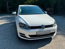 Weiß Gebraucht 2015 VW Golf VII Comfortline Limousine | 6.550 € (Fairer Preis)
