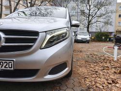 Gebraucht 2017 Mercedes V220 Van / Kleinbus | 31.500 € (Etwas zu teuer)