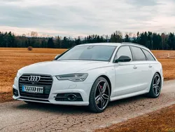 Weiß Gebraucht 2015 Audi A6 Ambiente Kombi | 22.000 €