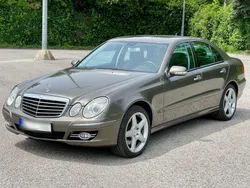 Beige Gebraucht 2008 Mercedes E500 Limousine | 19.999 €