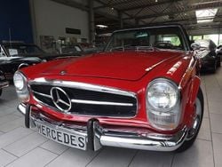 Rot Gebraucht 1967 Mercedes 230 Cabrio | 56.500 €