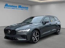 Grün Gebraucht 2025 Volvo V60 Ultra Kombi | 63.950 €
