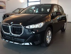Schwarz uni Neu 2025 BMW 218 Active Tourer Van / Kleinbus | 32.539 €