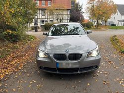 Grau Gebraucht 2005 BMW 523 Limousine | 7.000 €