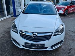 Weiß Gebraucht 2016 Opel Insignia Innovation Kombi | 9.890 € (Fairer Preis)