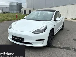 Weiß Gebraucht 2021 Tesla Model 3 RWD Limousine | 26.900 € (Fairer Preis)