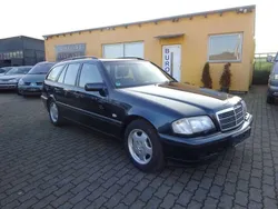 Blau Gebraucht 1998 Mercedes C200 Kombi | 2.950 € (Etwas zu teuer)