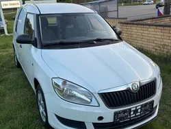 Weiß Gebraucht 2011 Skoda Roomster Kombi | 2.990 €
