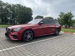 Rot Gebraucht 2020 Mercedes E220 AMG Kombi | 33.500 € (Fairer Preis)