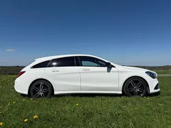 Weiß Gebraucht 2019 Mercedes CLA200 Shooting Brake AMG line Kombi | 18.800 € (Guter Preis)