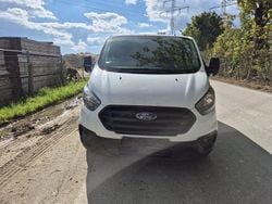 Weiß Gebraucht 2019 Ford Transit Custom Van / Kleinbus | 4.800 €