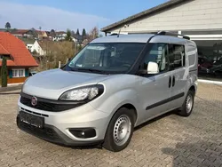 Grau Gebraucht 2023 Fiat Doblò Van / Kleinbus | 16.850 €