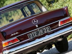 Rot Gebraucht 1967 Mercedes 200 Limousine | 29.500 €