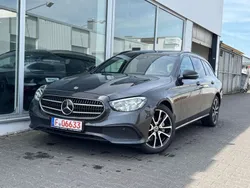 Grau Gebraucht 2021 Mercedes E220 Limousine | 26.899 € (Fairer Preis)