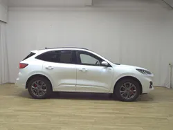 Weiss Gebraucht 2022 Ford Kuga ST-Line SUV | 20.980 € (Superpreis)