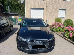 Schwarz Gebraucht 2016 Audi A3 e-tron Comfort Kleinwagen | 15.000 € (Teuer)