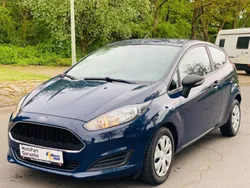 Blau Gebraucht 2016 Ford Fiesta Ambiente Kleinwagen | 5.950 € (Fairer Preis)