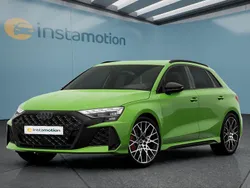 Grün Gebraucht 2024 Audi RS3 Kleinwagen | 65.099 € (Etwas zu teuer)