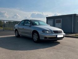 Grau Gebraucht 1999 Opel Omega Limousine | 2.699 € (Etwas zu teuer)